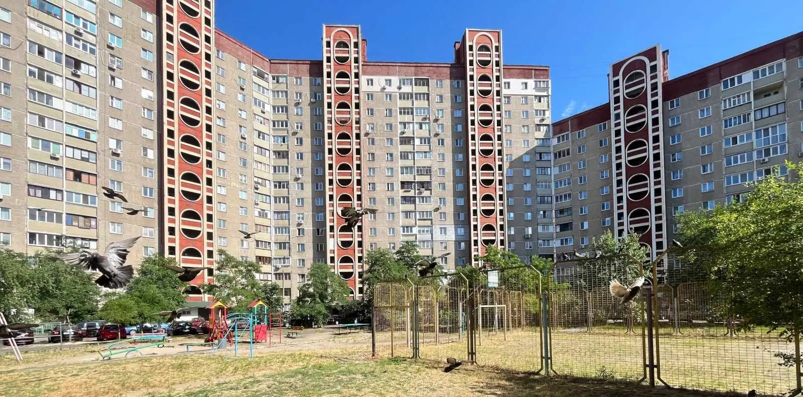 Фото Selling a 3-room apartment, 72 sq.m., Onore de Balzaka Street  Kyiv, price: 64000 USD, code 7238