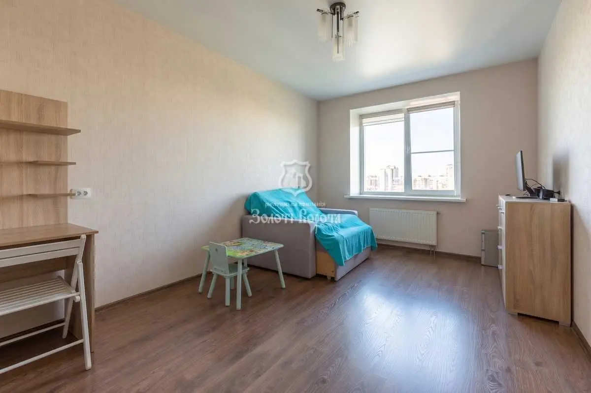 Фото Продаю 1 кімнатну квартиру, 43.8 кв. м, Комбінатна вул. 25 Київ, ціна: 82000 USD, код 7239