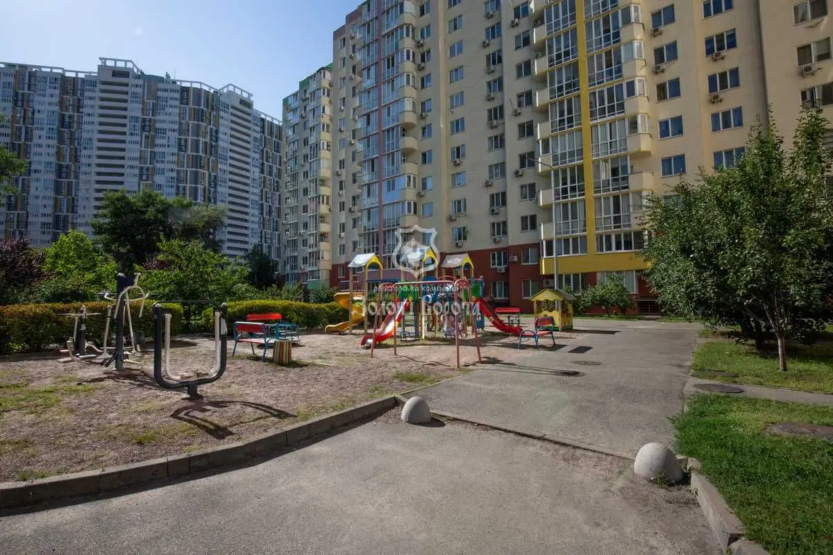 Фото Продаю 1 кімнатну квартиру, 43.8 кв. м, Комбінатна вул. 25 Київ, ціна: 82000 USD, код 7239