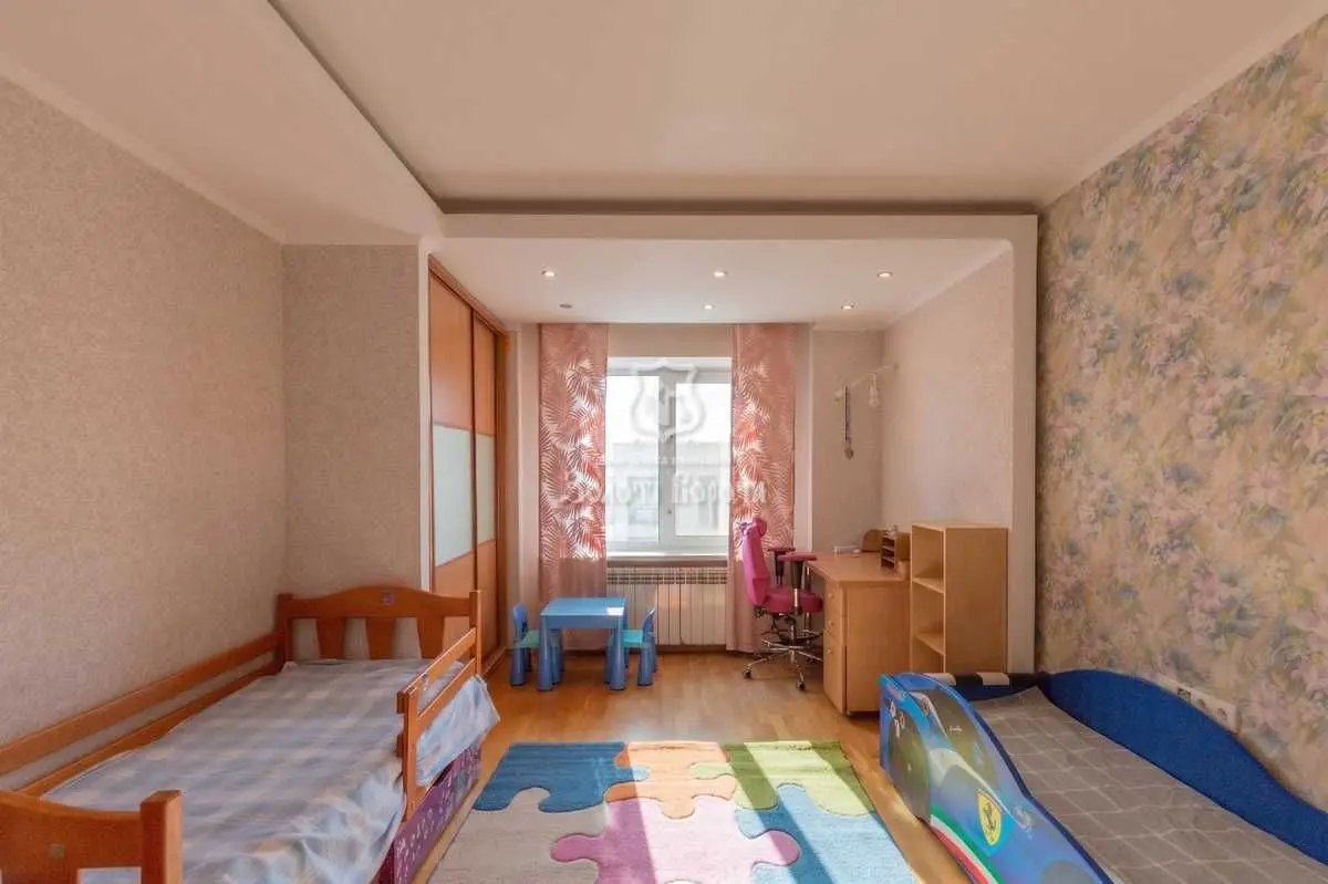 Фото Продаю 3 кімнатну квартиру, 99 кв. м, Милославська вул. 47а Київ, ціна: 110000 USD, код 7240