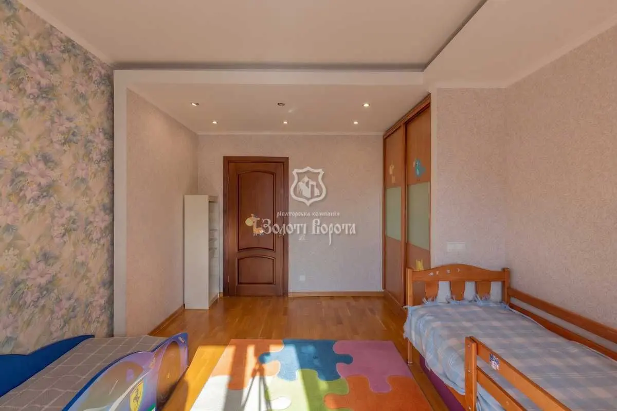 Фото Продаю 3 кімнатну квартиру, 99 кв. м, Милославська вул. 47а Київ, ціна: 110000 USD, код 7240