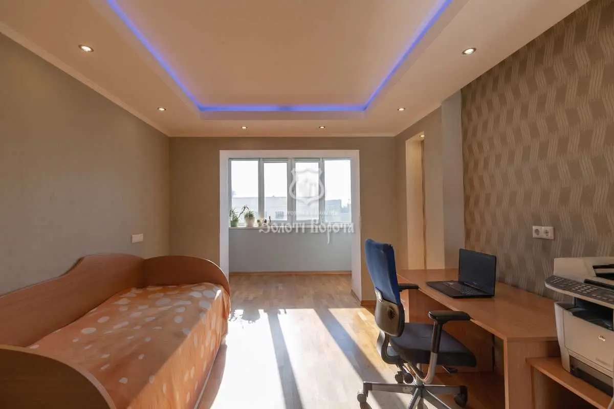 Фото Продаю 3 кімнатну квартиру, 99 кв. м, Милославська вул. 47а Київ, ціна: 110000 USD, код 7240