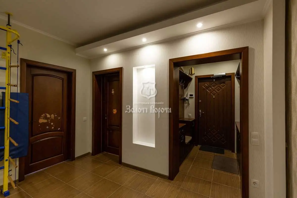 Фото Продаю 3 кімнатну квартиру, 99 кв. м, Милославська вул. 47а Київ, ціна: 110000 USD, код 7240
