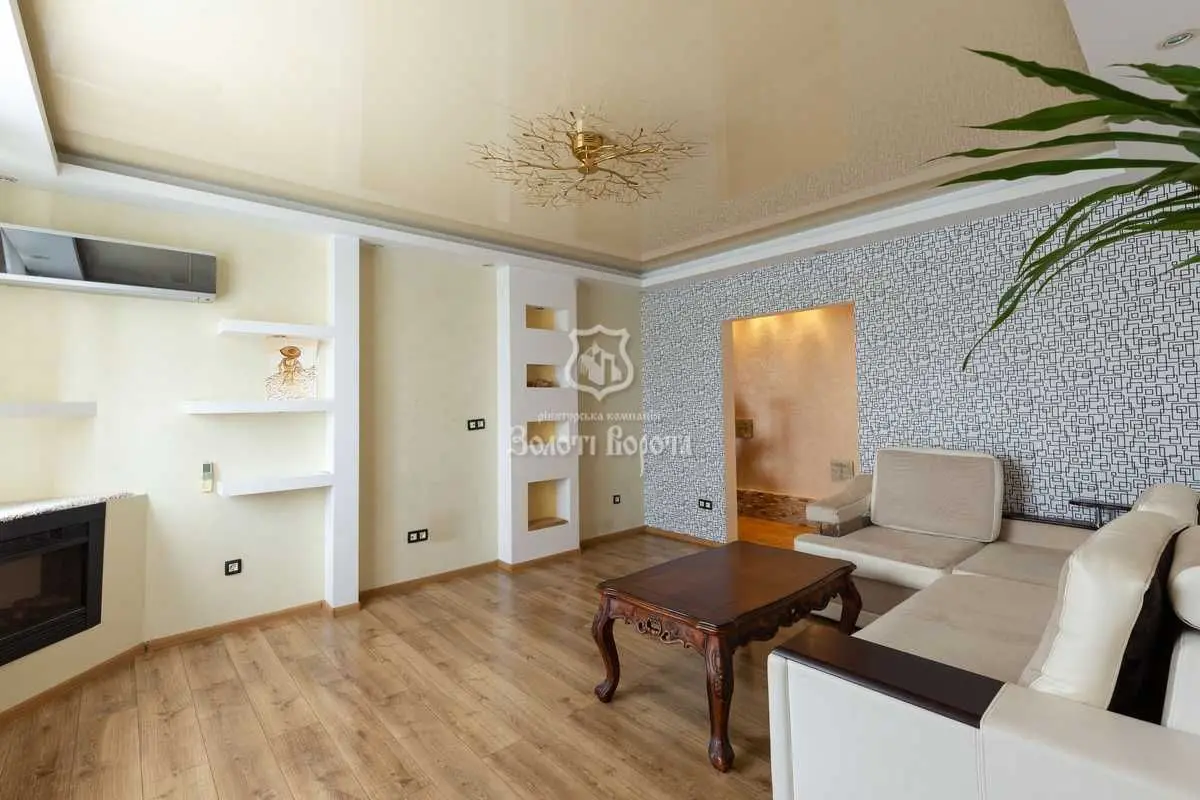 Фото Продаю 2 кімнатну квартиру, 86.3 кв. м, Сім’ї Стешенків вул. (Тимофія Строкача) 7 Київ, ціна: 115000 USD, код 7243