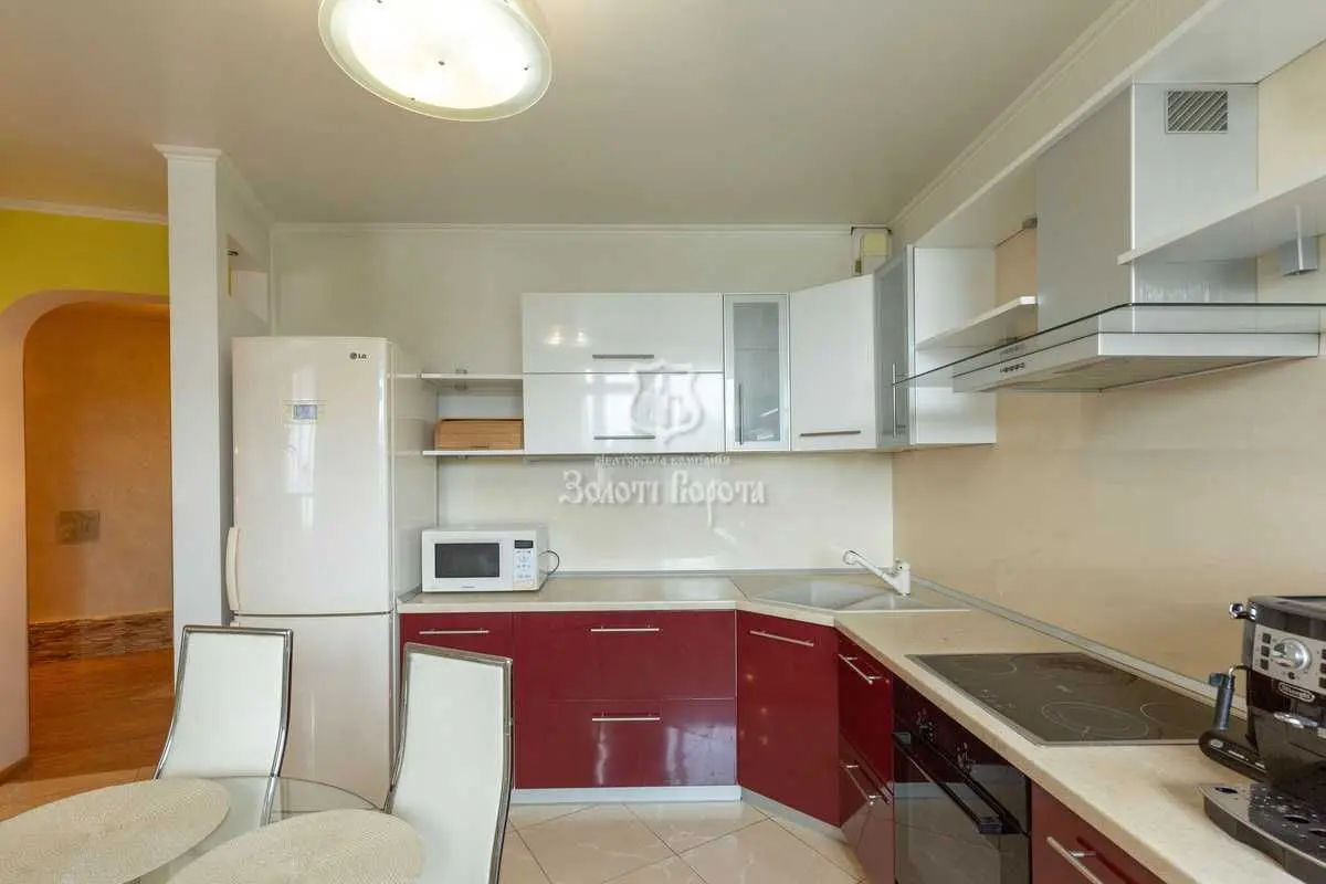 Фото Продаю 2 кімнатну квартиру, 86.3 кв. м, Сім’ї Стешенків вул. (Тимофія Строкача) 7 Київ, ціна: 115000 USD, код 7243