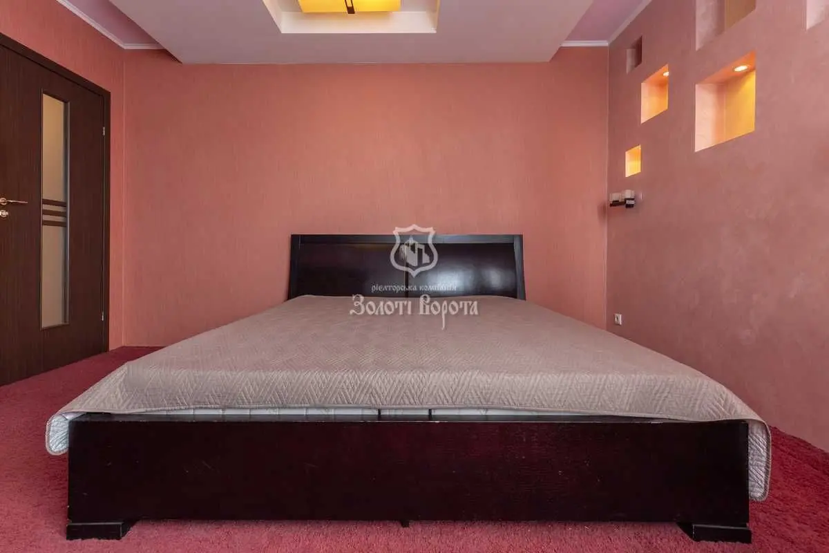 Фото Продаю 2 кімнатну квартиру, 86.3 кв. м, Сім’ї Стешенків вул. (Тимофія Строкача) 7 Київ, ціна: 115000 USD, код 7243