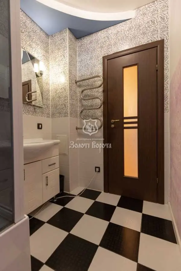 Фото Продаю 2 кімнатну квартиру, 86.3 кв. м, Сім’ї Стешенків вул. (Тимофія Строкача) 7 Київ, ціна: 115000 USD, код 7243