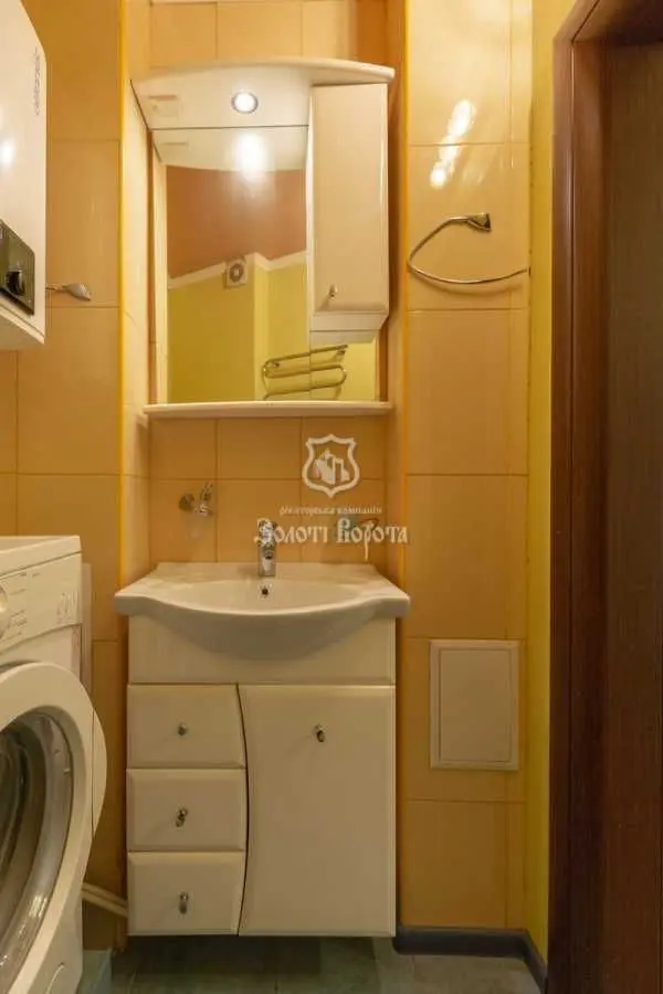 Фото Продаю 2 кімнатну квартиру, 86.3 кв. м, Сім’ї Стешенків вул. (Тимофія Строкача) 7 Київ, ціна: 115000 USD, код 7243
