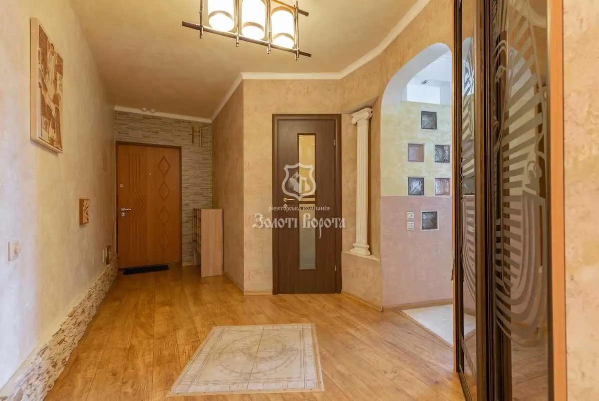 Фото Продаю 2 кімнатну квартиру, 86.3 кв. м, Сім’ї Стешенків вул. (Тимофія Строкача) 7 Київ, ціна: 115000 USD, код 7243
