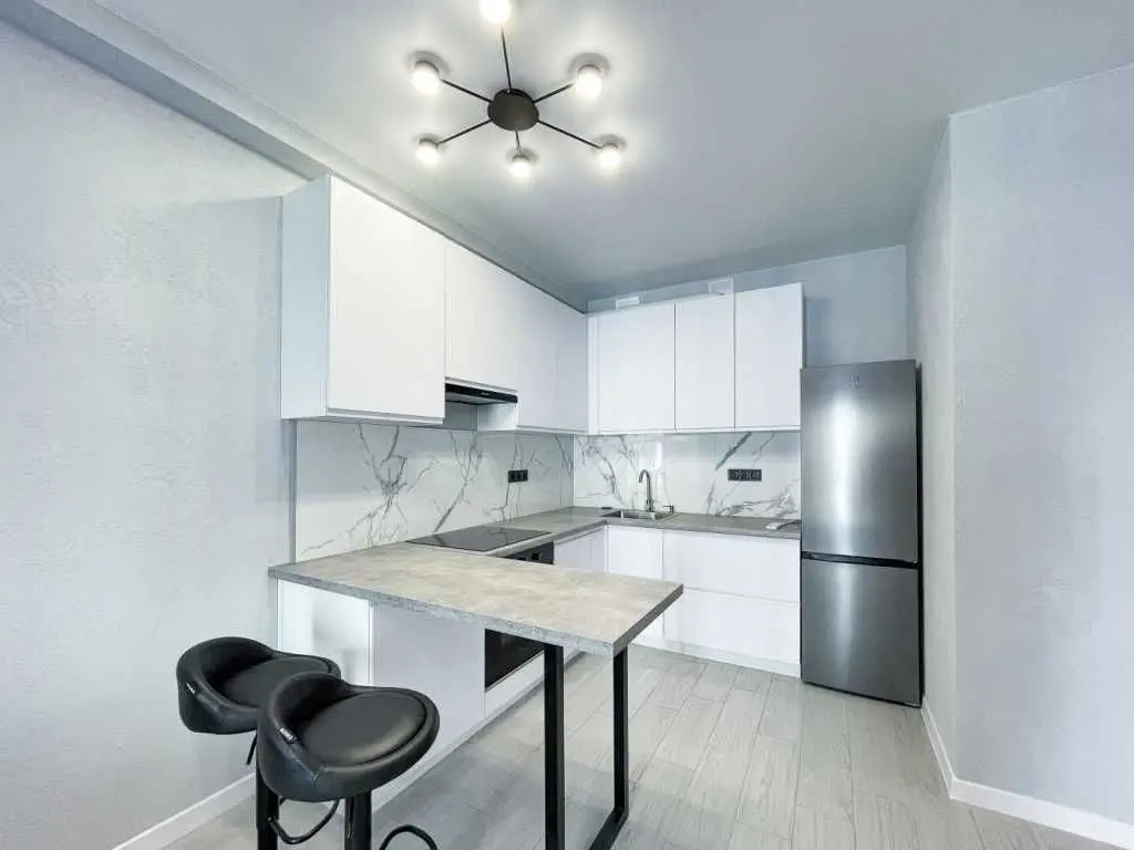 Фото Selling a 1-room apartment, 41 sq.m., Mykhaila Maksymovycha Street (Onufriia Trutenka Street)  Kyiv, price: 99000 USD, code 7250