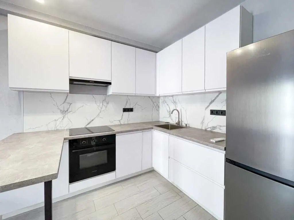 Фото Selling a 1-room apartment, 41 sq.m., Mykhaila Maksymovycha Street (Onufriia Trutenka Street)  Kyiv, price: 99000 USD, code 7250