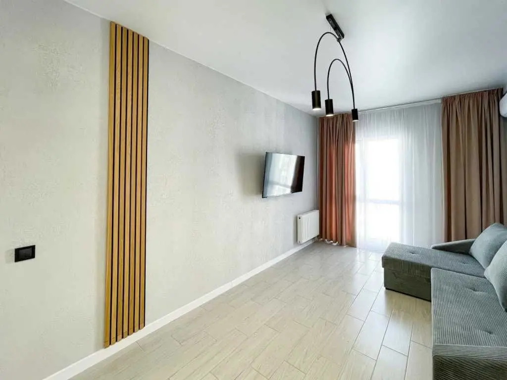 Фото Selling a 1-room apartment, 41 sq.m., Mykhaila Maksymovycha Street (Onufriia Trutenka Street)  Kyiv, price: 99000 USD, code 7250