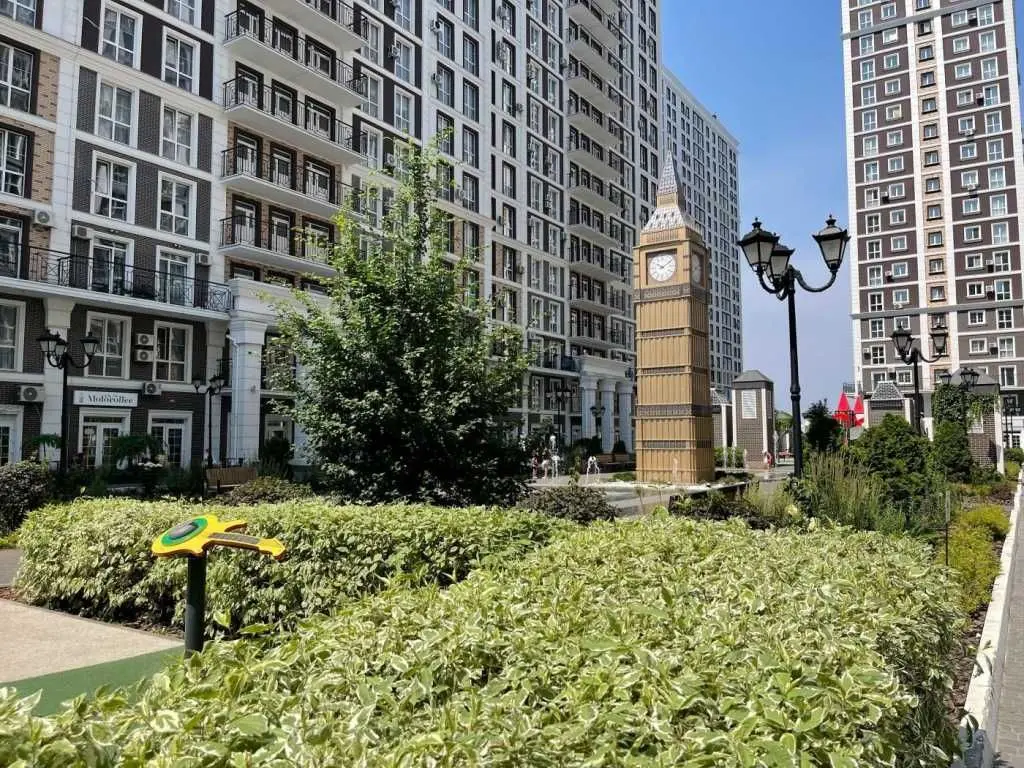 Фото Selling a 1-room apartment, 41 sq.m., Mykhaila Maksymovycha Street (Onufriia Trutenka Street)  Kyiv, price: 99000 USD, code 7250