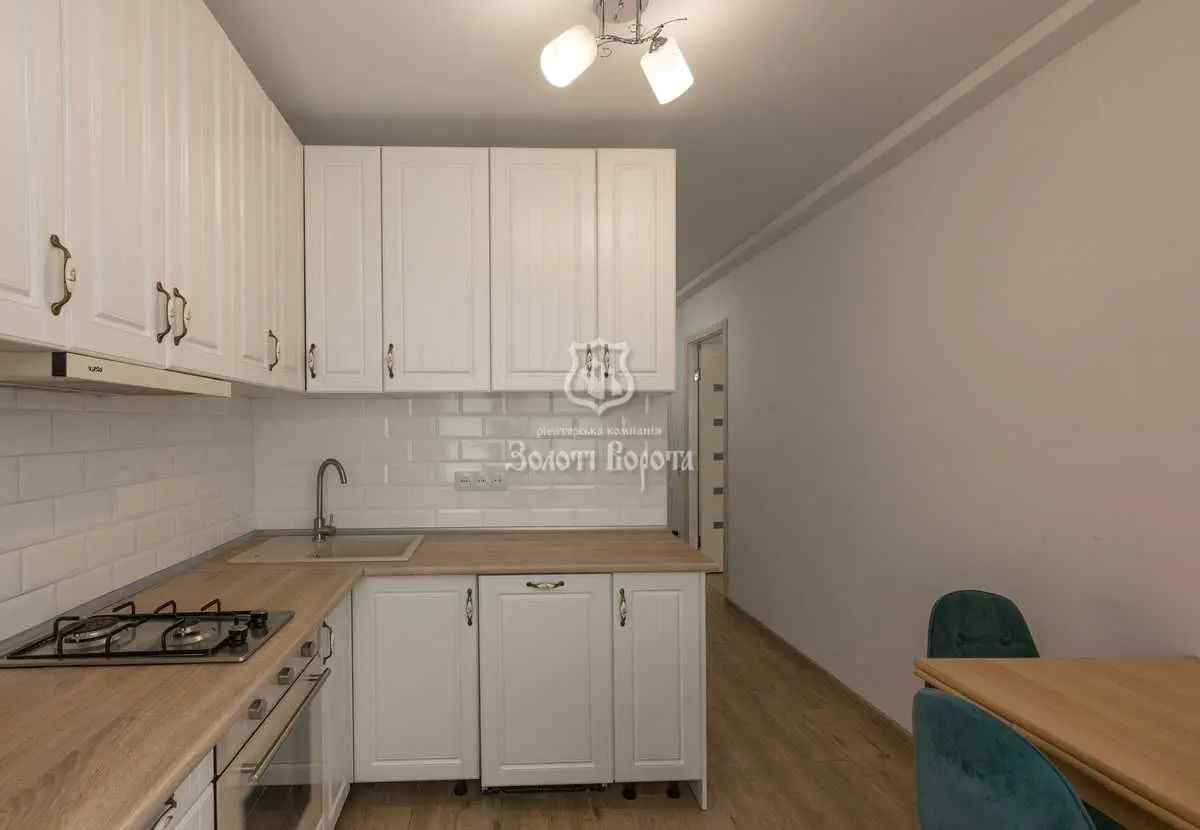 Фото Продаю 1 кімнатну квартиру, 32 кв. м, Кастуся Калиновського вул. (Астраханська)  Київ, ціна: 46000 USD, код 7253