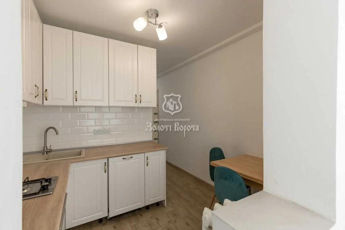 Фото Продаю 1 кімнатну квартиру, 32 кв. м, Кастуся Калиновського вул. (Астраханська)  Київ, ціна: 46000 USD, код 7253