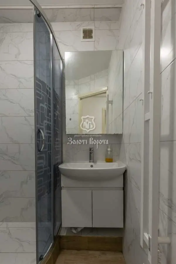 Фото Продаю 1 кімнатну квартиру, 32 кв. м, Кастуся Калиновського вул. (Астраханська)  Київ, ціна: 46000 USD, код 7253
