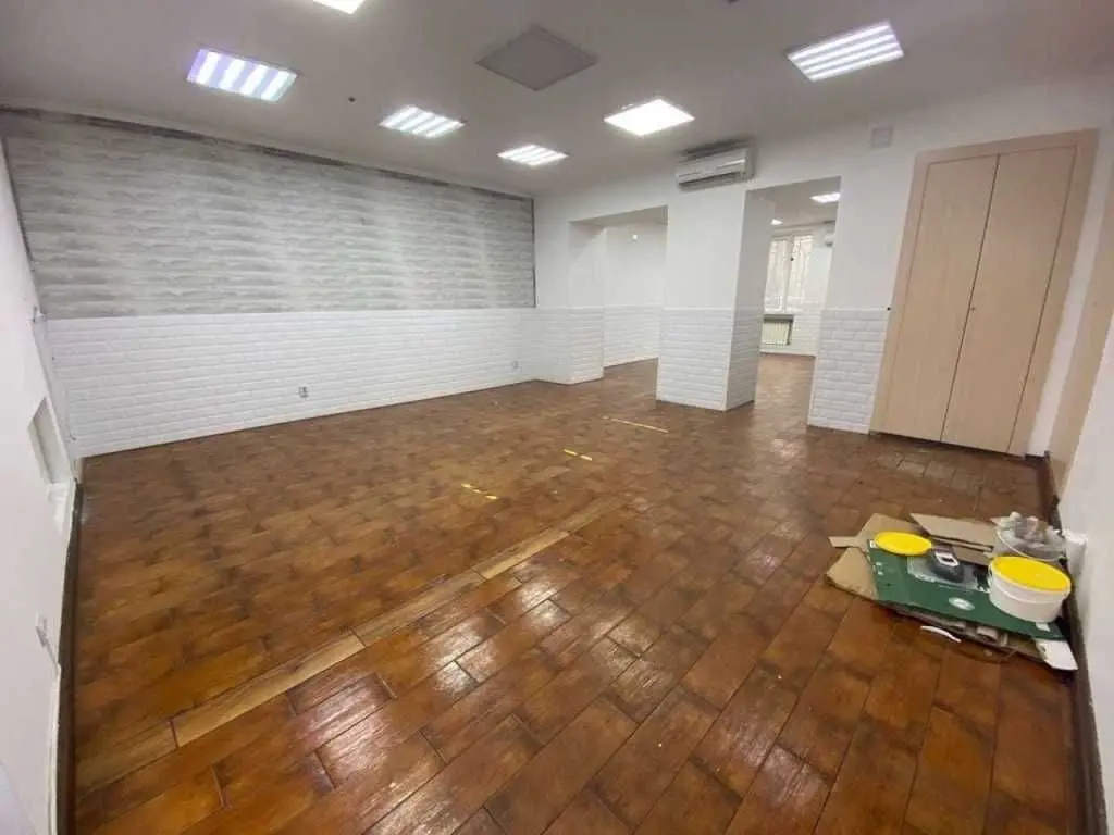 Фото Rent a retail space, Peremohy Avenue  Kyiv for long-term rent, price: 70000 UAH, code 7263