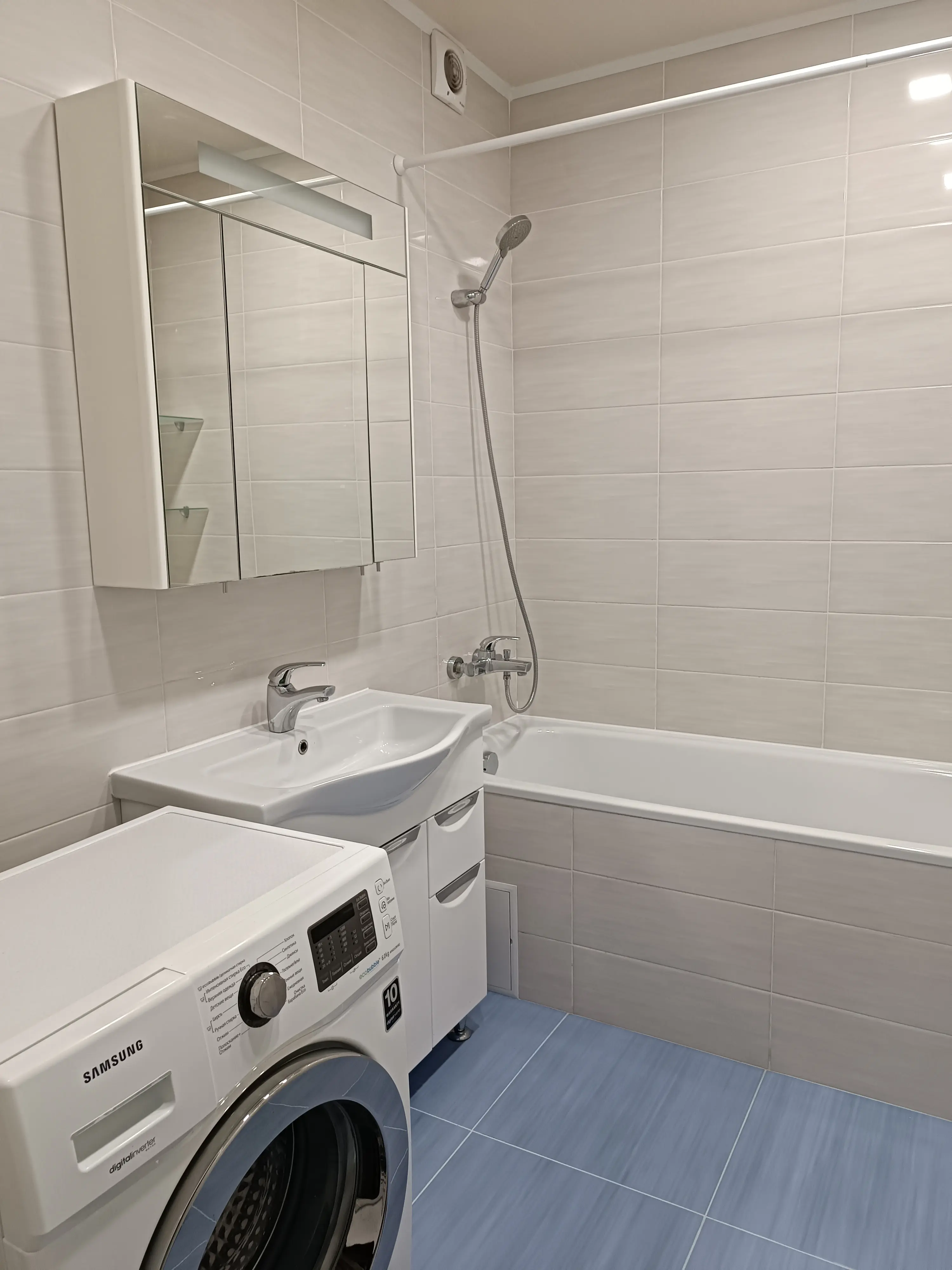 Фото Selling a 2-room apartment, 63.7 sq.m., Sofii Rusovoi Street 3 Kyiv, price: 90000 $, code 7287