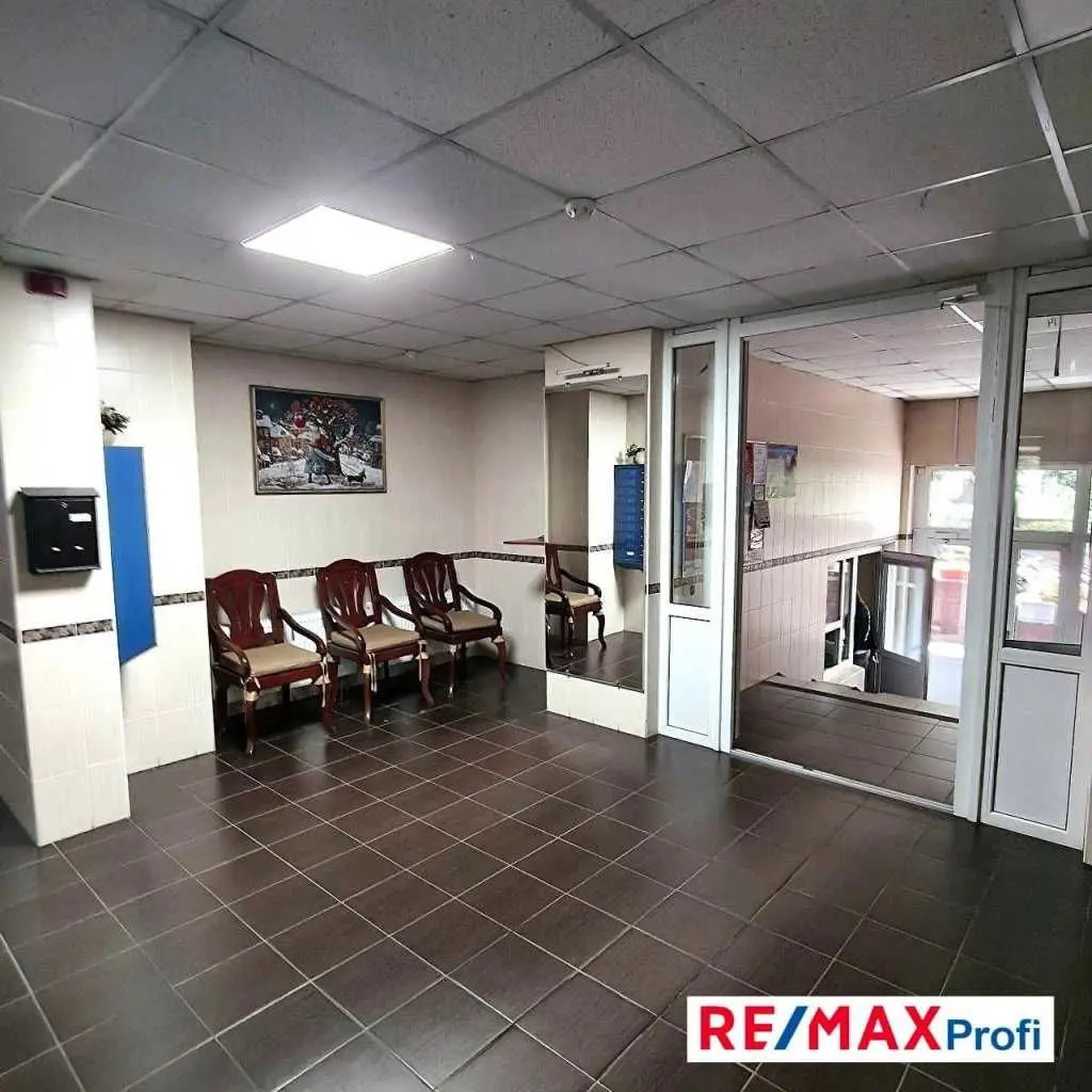 Фото Selling a 1-room apartment, 43 sq.m., Kharkivske Road 182 Kyiv, price: 50000 USD, code 7289