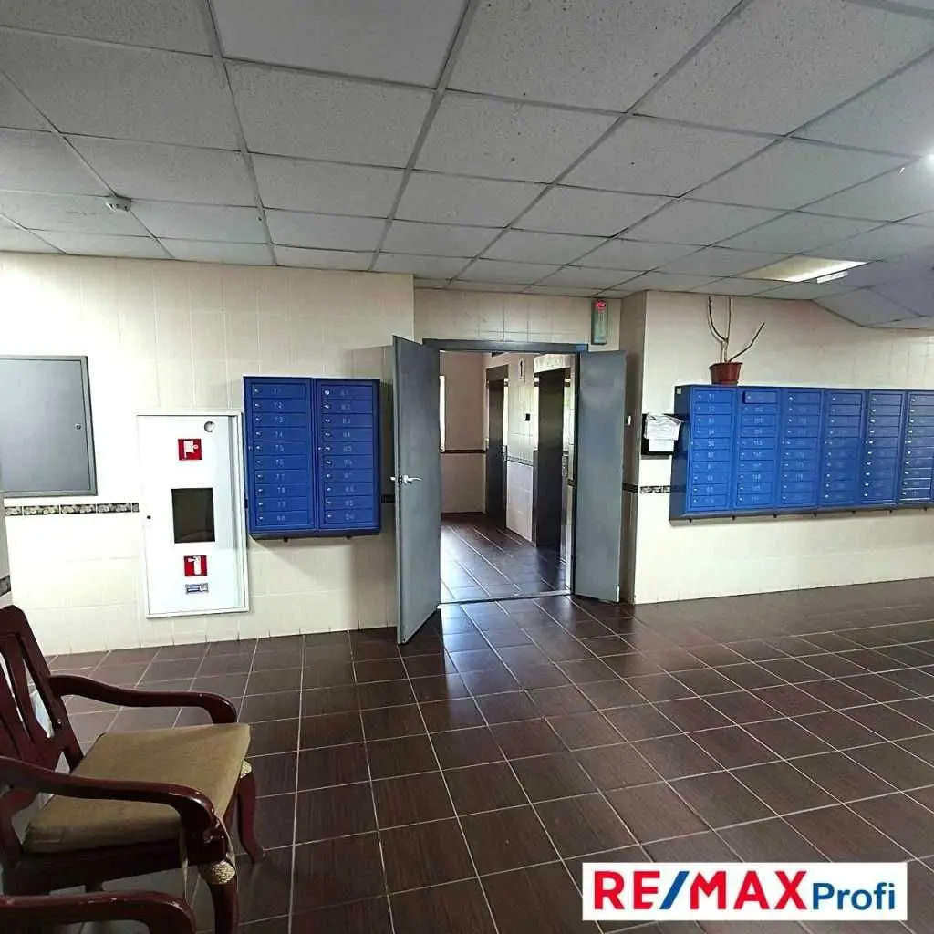 Фото Selling a 1-room apartment, 43 sq.m., Kharkivske Road 182 Kyiv, price: 50000 USD, code 7289