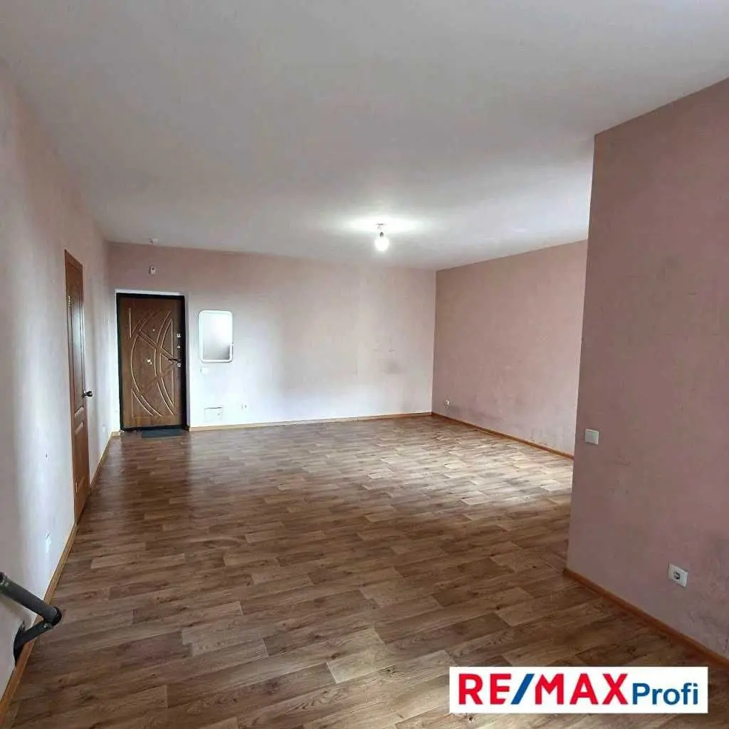 Фото Selling a 1-room apartment, 43 sq.m., Kharkivske Road 182 Kyiv, price: 50000 USD, code 7289