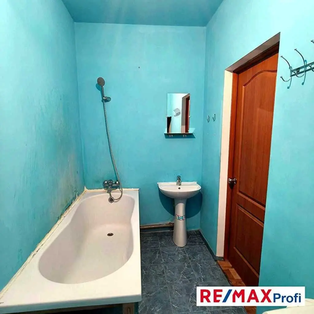 Фото Selling a 1-room apartment, 43 sq.m., Kharkivske Road 182 Kyiv, price: 50000 USD, code 7289