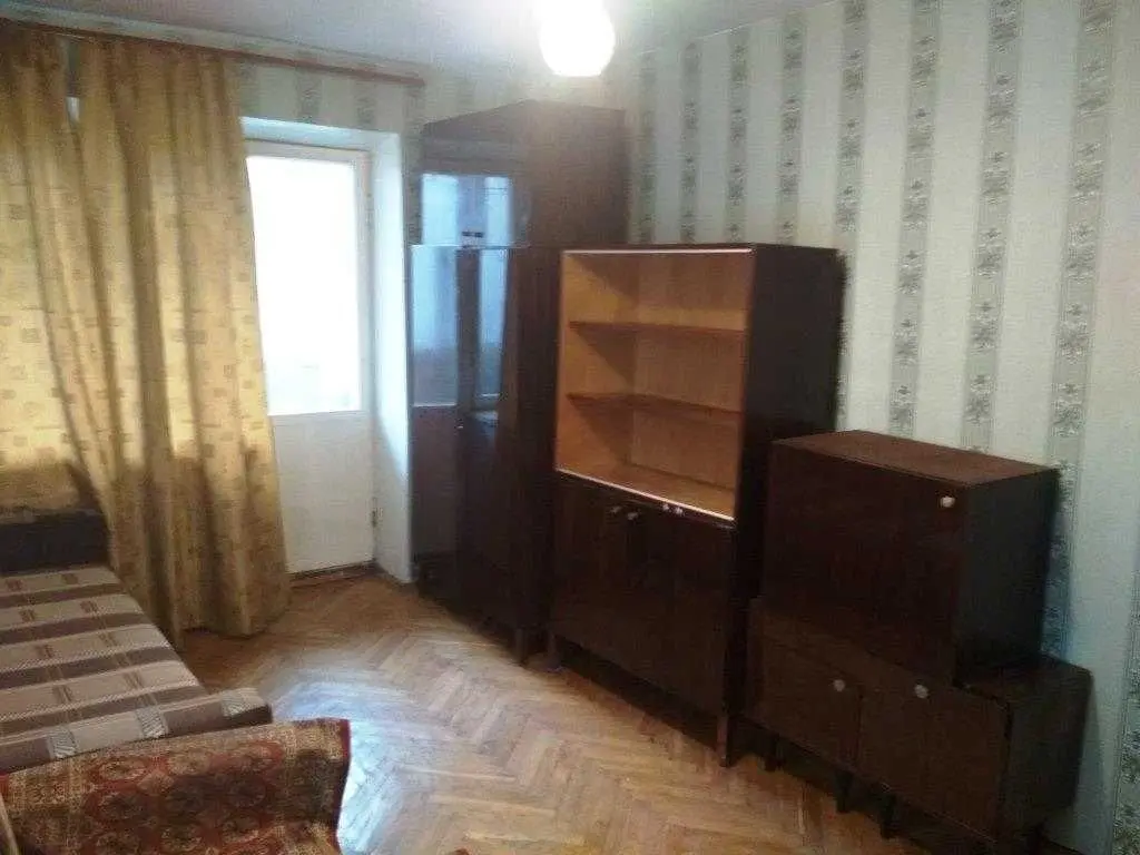Фото Зняти 1 кімнатну квартиру, Любомира Гузара просп. (Космонавта Комарова) 30/28 Київ в довгострокову оренду, ціна: 10000 UAH, код 7293