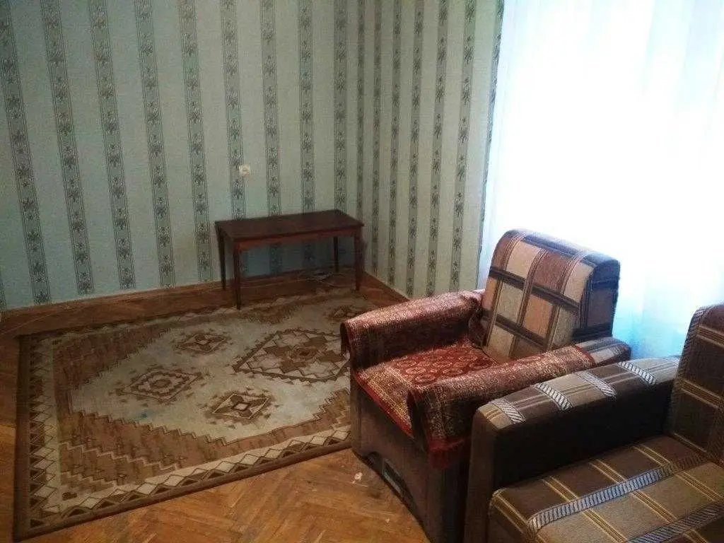 Фото Зняти 1 кімнатну квартиру, Любомира Гузара просп. (Космонавта Комарова) 30/28 Київ в довгострокову оренду, ціна: 10000 UAH, код 7293