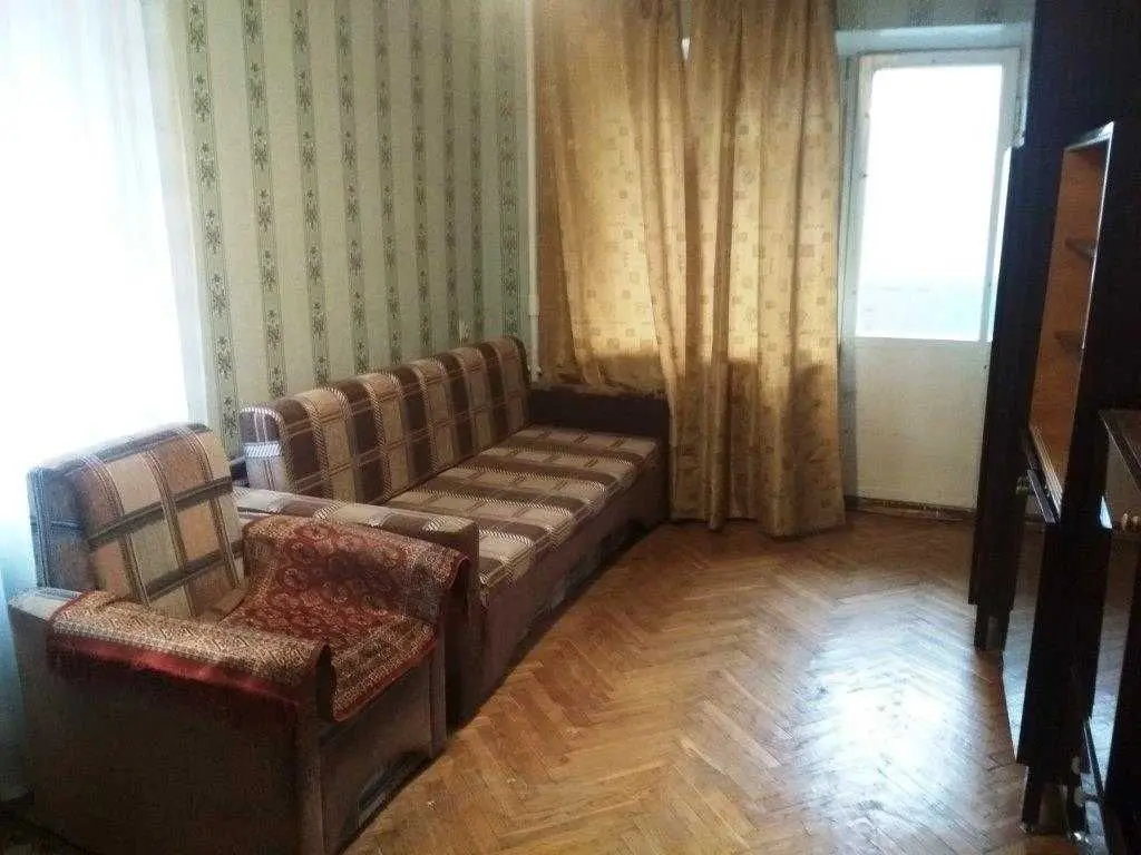 Фото Зняти 1 кімнатну квартиру, Любомира Гузара просп. (Космонавта Комарова) 30/28 Київ в довгострокову оренду, ціна: 10000 UAH, код 7293