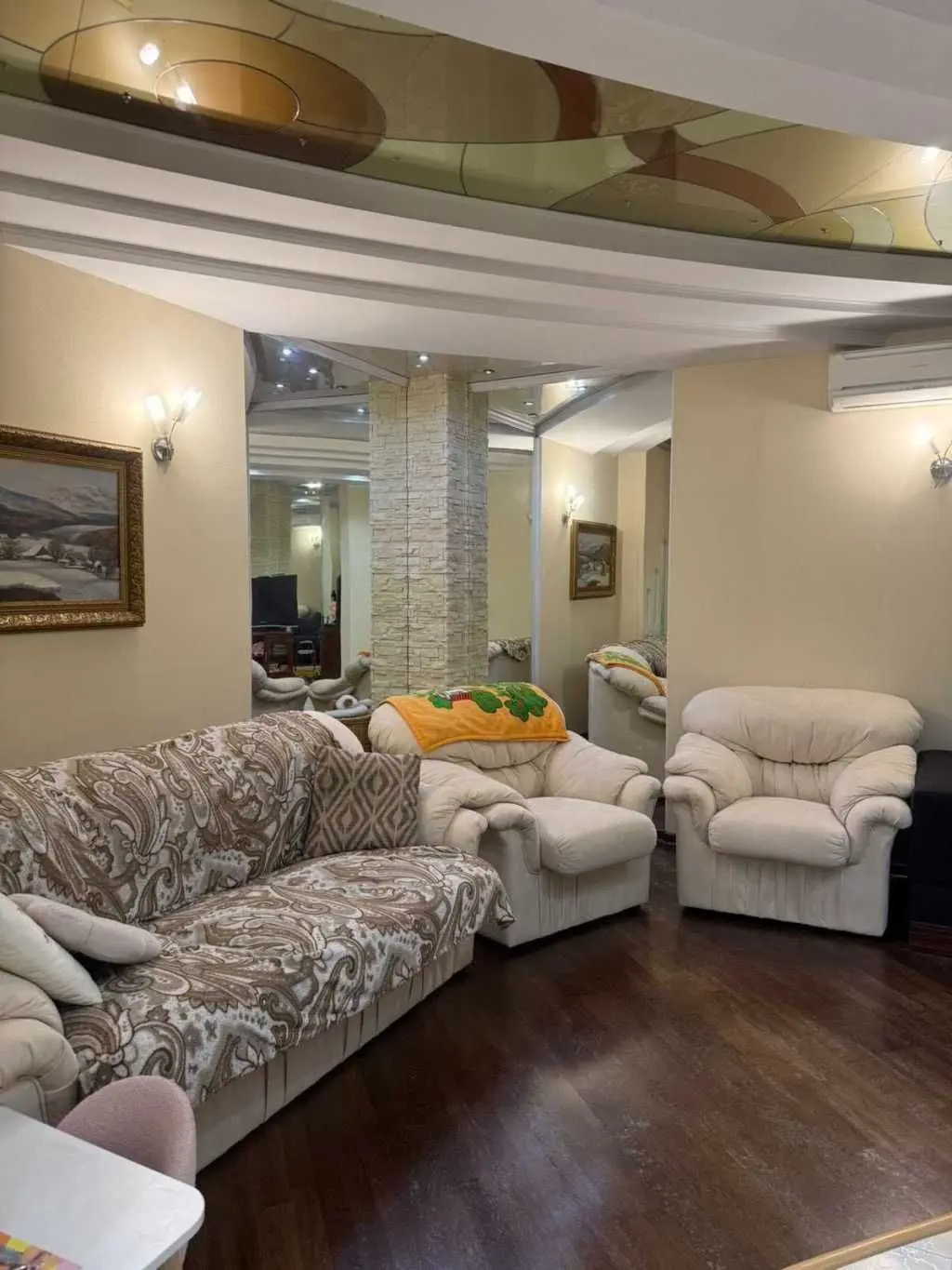 Фото Rent a 4-room apartment, Valeriya Lobanovskoho Street 21 Chaiky for long-term rent, price: 900 USD, code 7303