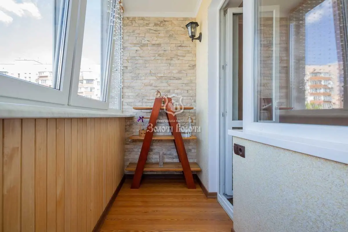 Фото Selling a 3-room apartment, 70 sq.m., Dekabrystiv Street 5 Kyiv, price: 100000 USD, code 7308