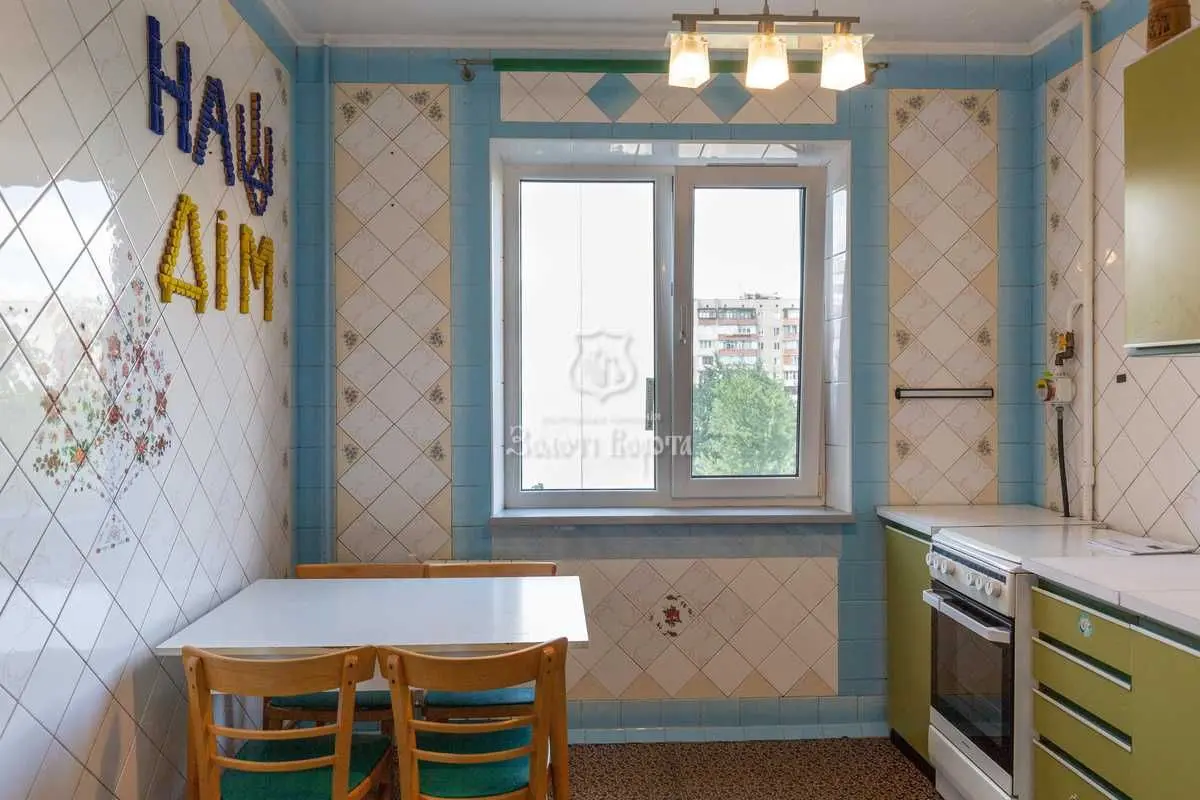 Фото Selling a 3-room apartment, 70 sq.m., Dekabrystiv Street 5 Kyiv, price: 100000 USD, code 7308