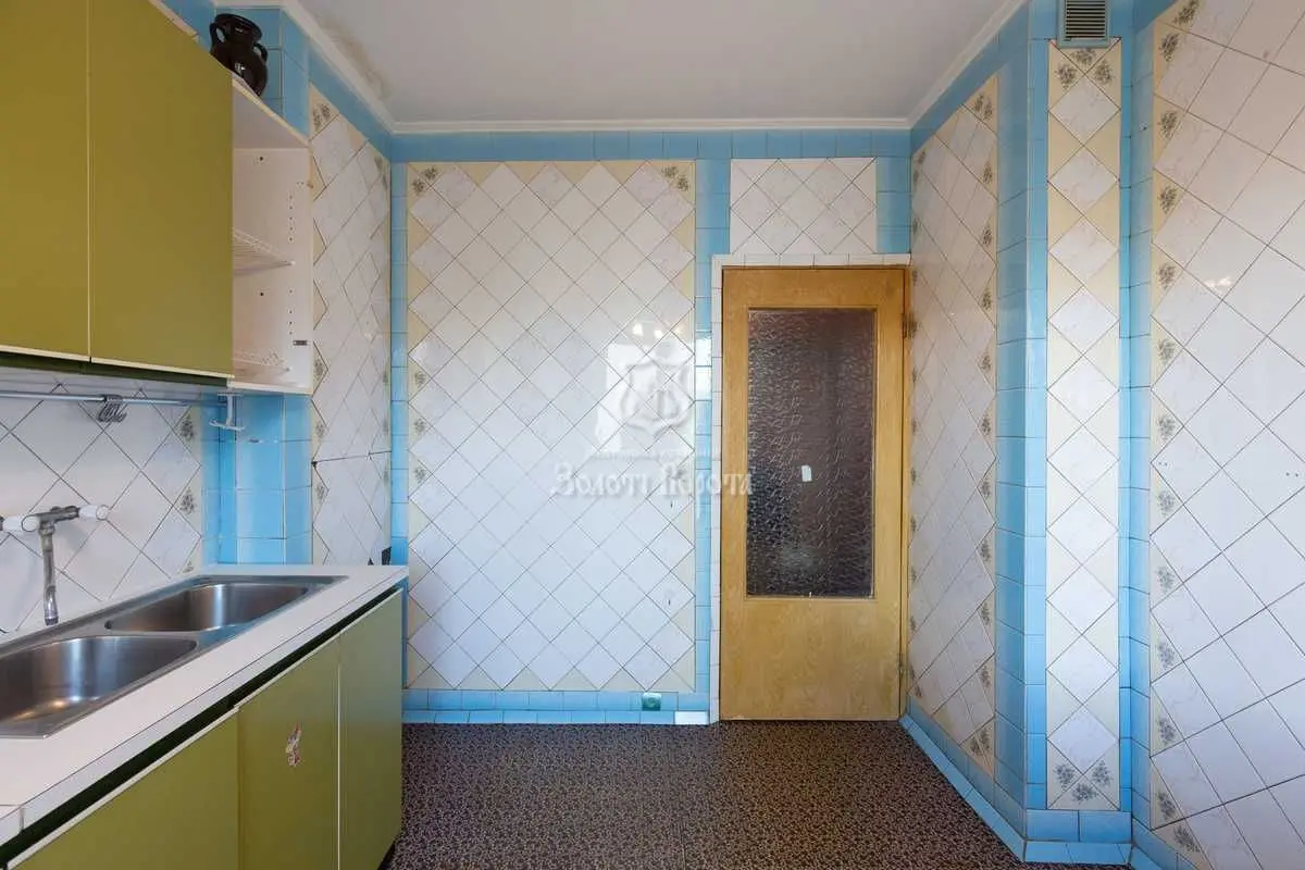 Фото Selling a 3-room apartment, 70 sq.m., Dekabrystiv Street 5 Kyiv, price: 100000 USD, code 7308