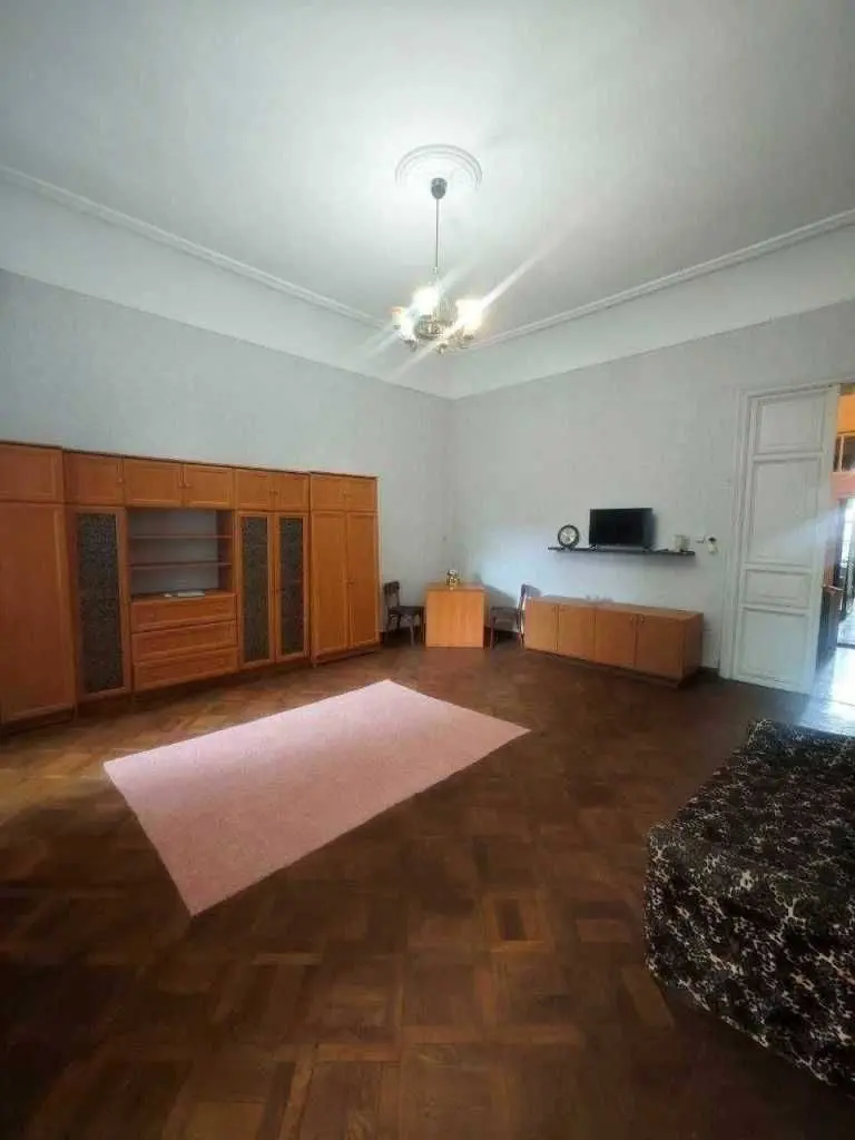Фото Зняти 5 кімнатну квартиру, Дворянська вул. (Петра Великого) 20 Одеса в довгострокову оренду, ціна: 4000 UAH, код 7313
