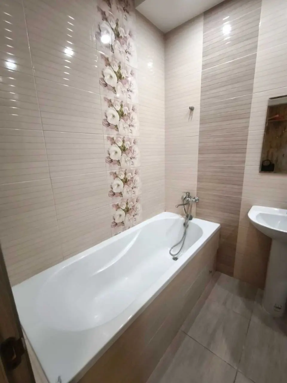 Фото Selling a 2-room apartment, 63 sq.m., Nebesnoi Sotni Avenue (Marshala Zhukova Avenue)  Odesa, price: 66000 $, code 7320