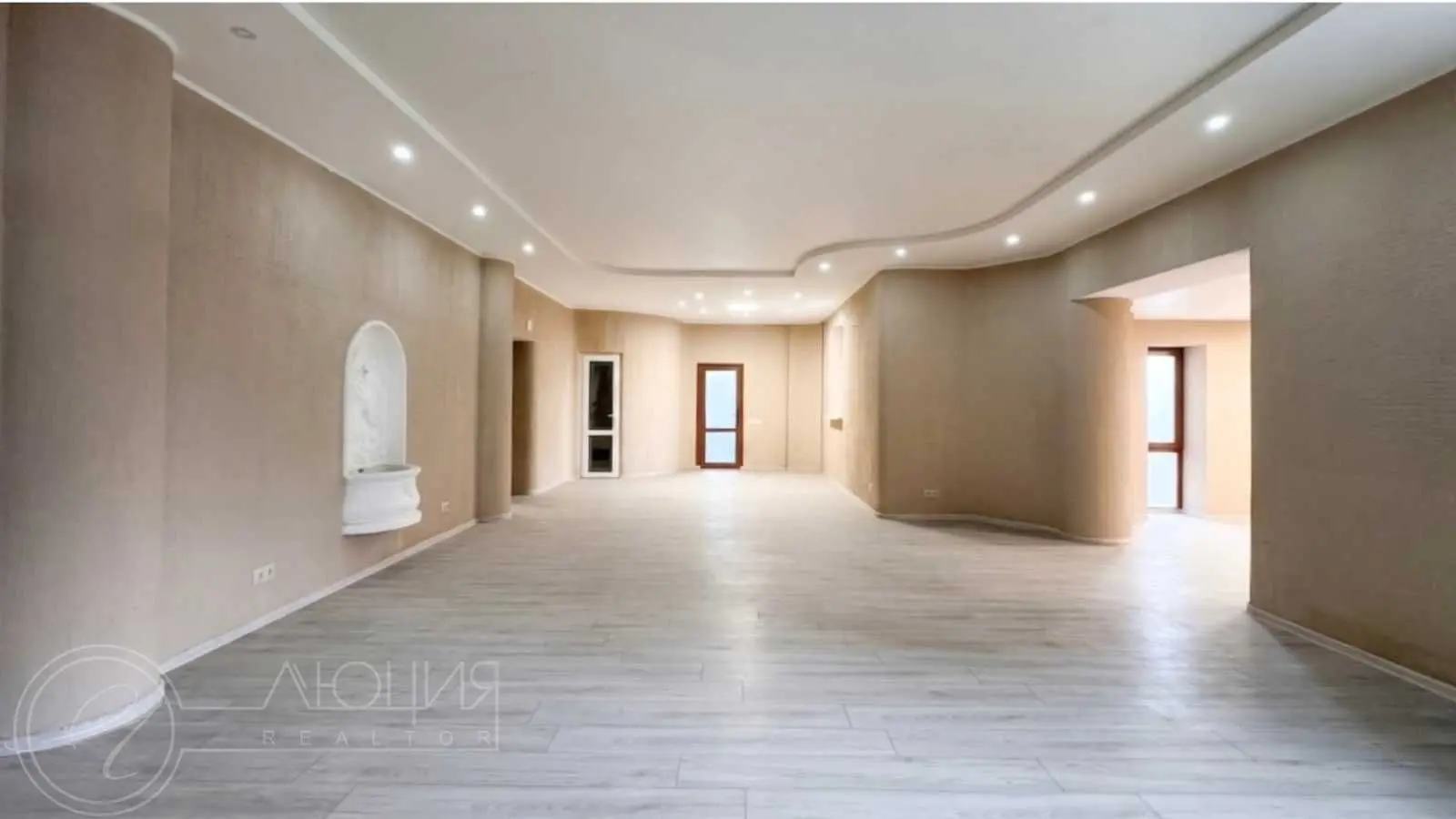 Фото Selling an office, 150 sq.m., Heroiv Stalinhrada Avenue 12д Kyiv, price: 261800 USD, code 7326