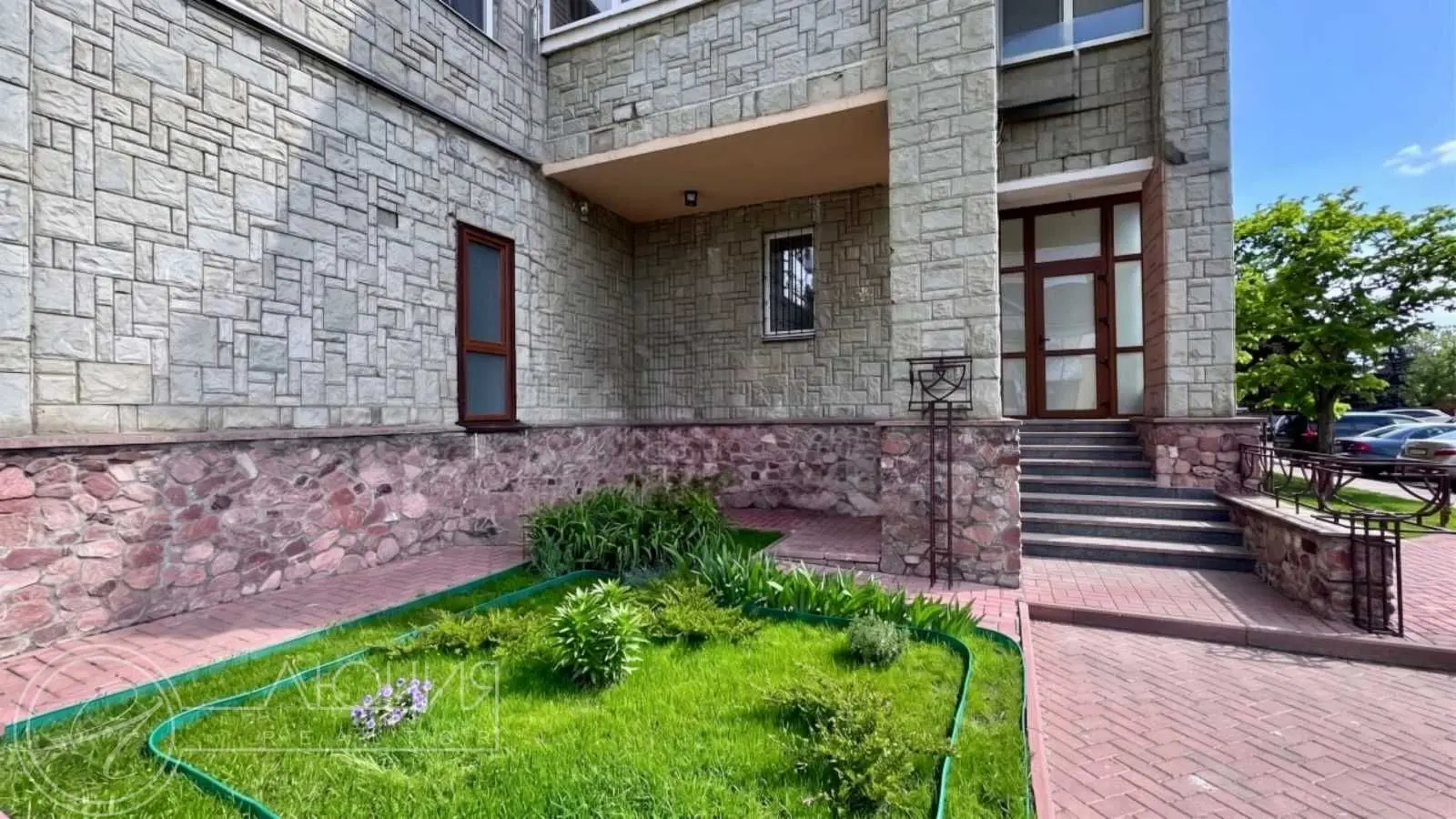 Фото Selling an office, 150 sq.m., Heroiv Stalinhrada Avenue 12д Kyiv, price: 261800 USD, code 7326