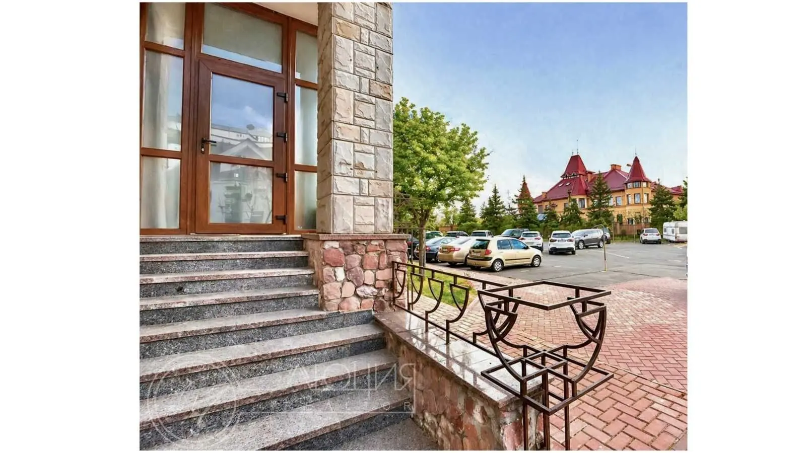 Фото Selling an office, 150 sq.m., Heroiv Stalinhrada Avenue 12д Kyiv, price: 261800 USD, code 7326