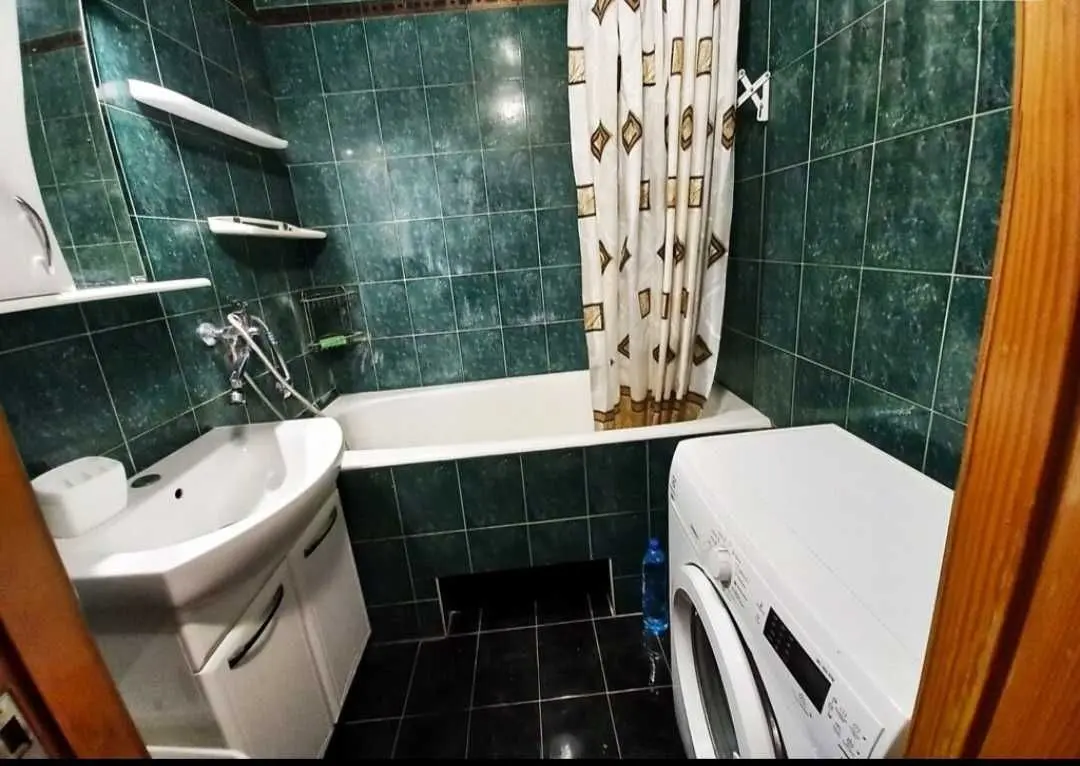 Фото Rent a 3-room apartment, Akademika Zabolotnoho Street 6 Kyiv for long-term rent, price: 25000 UAH, code 7337