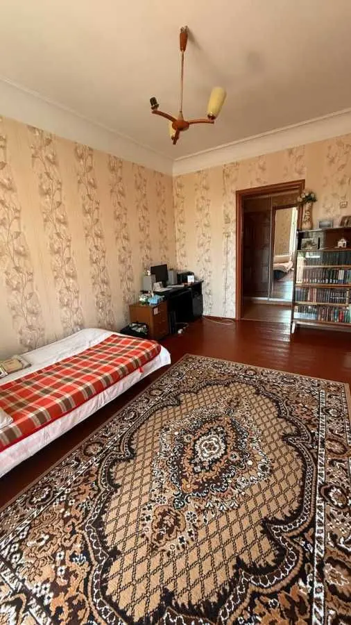 Фото Продаю 2 кімнатну квартиру, 60 кв. м, Вокзальна вул.  Дніпро, ціна: 49000 USD, код 7342