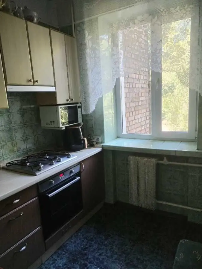 Фото Зняти 2 кімнатну квартиру, Соборності просп. (Возз’єднання) 4 Київ в довгострокову оренду, ціна: 4000 UAH, код 7349