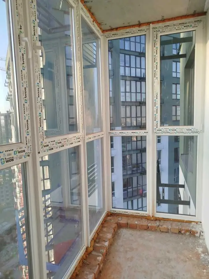 Фото Продаю 3 кімнатну квартиру, 95 кв. м, Івана Виговського вул. (Маршала Гречка) 10д Київ, ціна: 105000 USD, код 7351