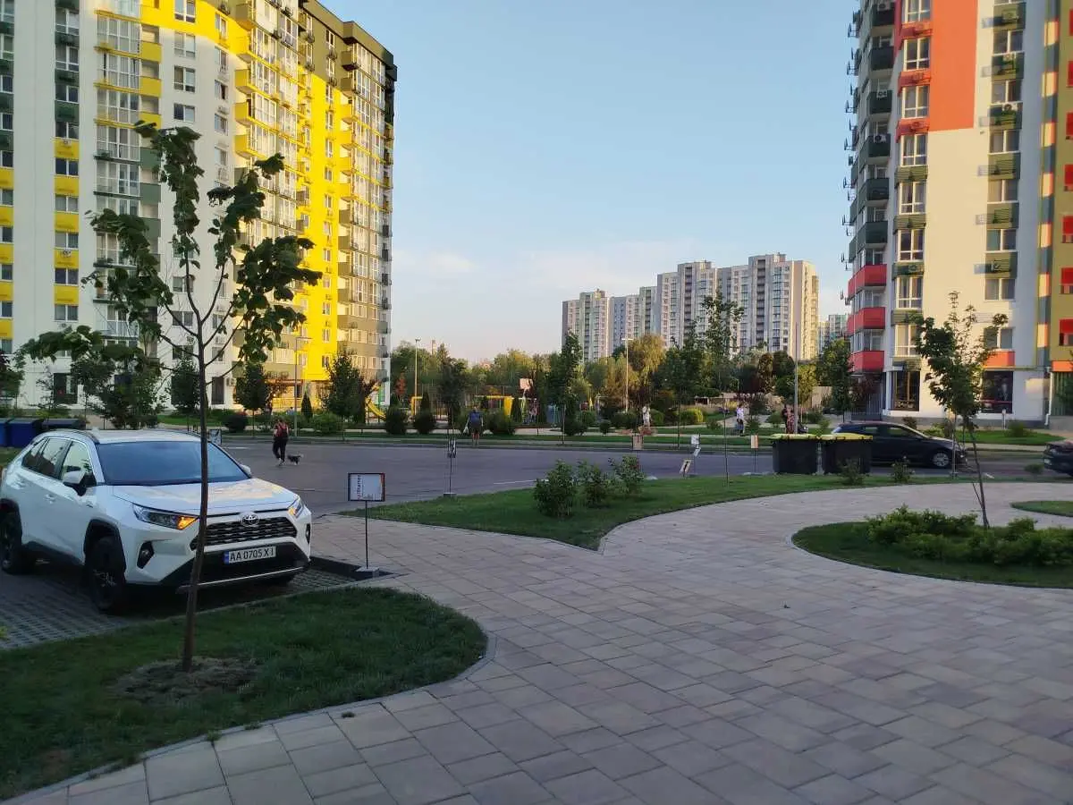 Фото Продаю 3 кімнатну квартиру, 95 кв. м, Івана Виговського вул. (Маршала Гречка) 10д Київ, ціна: 105000 USD, код 7351