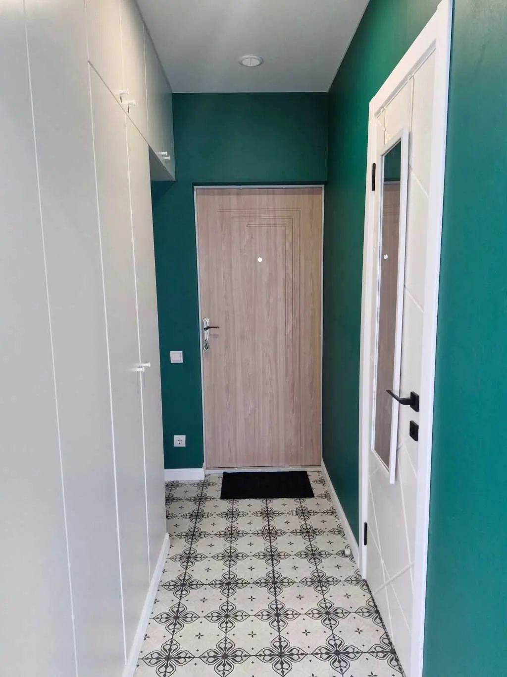 Фото Зняти 1 кімнатну квартиру, Вишняківська вул. 2 Київ в довгострокову оренду, ціна: 17500 UAH, код 7358