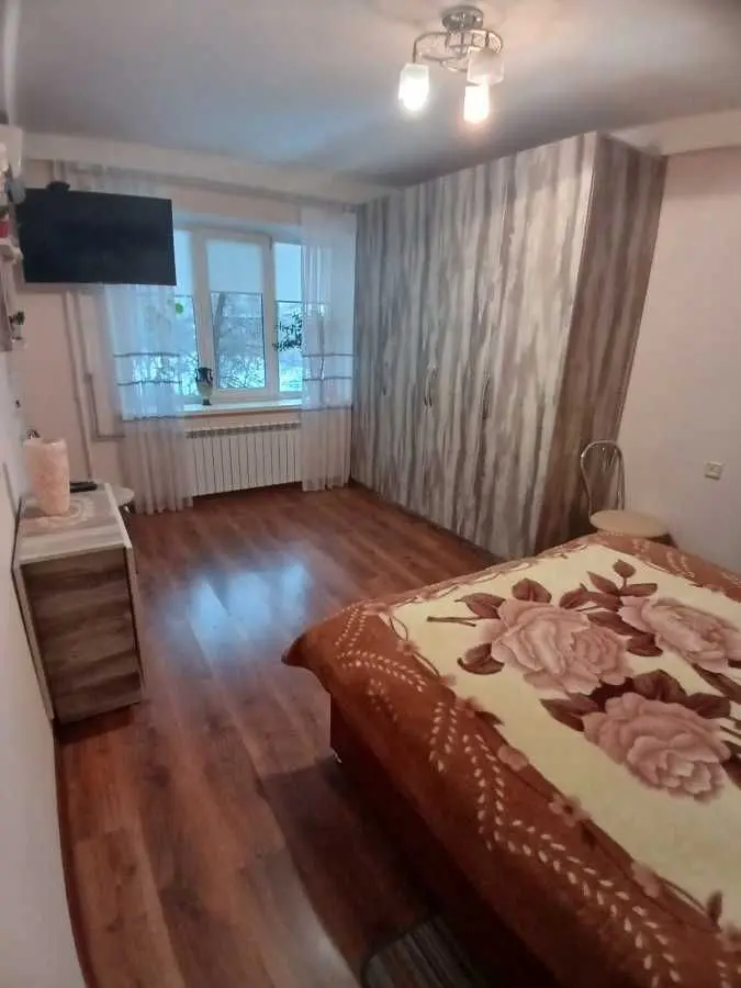 Фото Зняти 1 кімнатну квартиру, Зодчих вул.  Київ в довгострокову оренду, ціна: 12000 UAH, код 7359