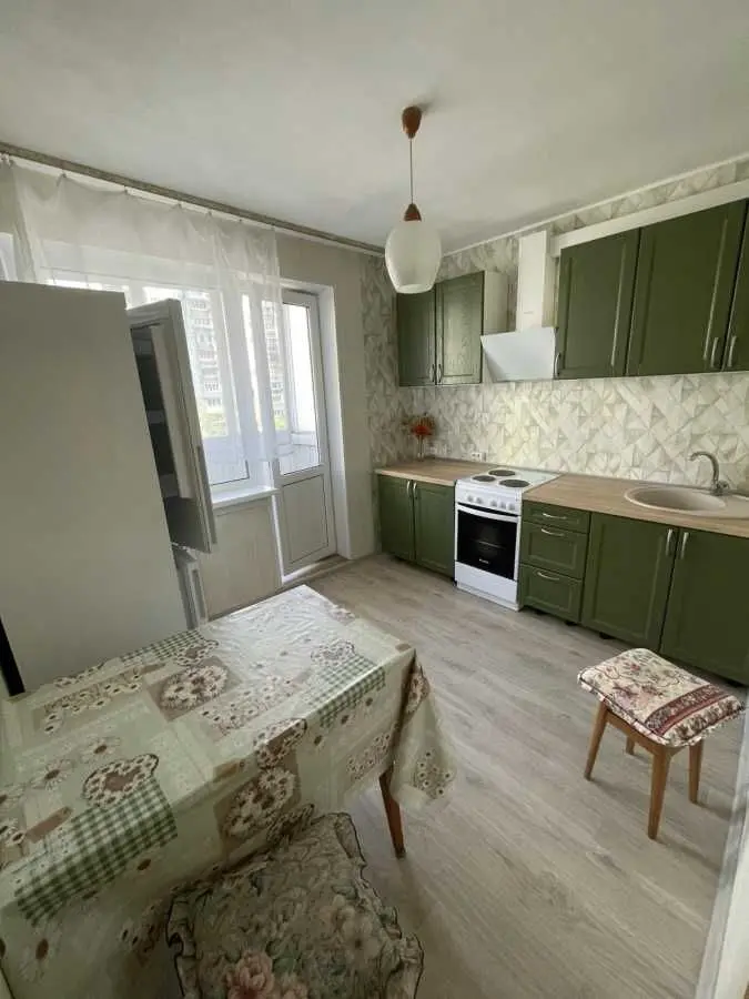 Фото Продаю 2 кімнатну квартиру, 45 кв. м, Пантелеймона Куліша вул. (Челябінська) 17 Київ, ціна: 63500 USD, код 7360