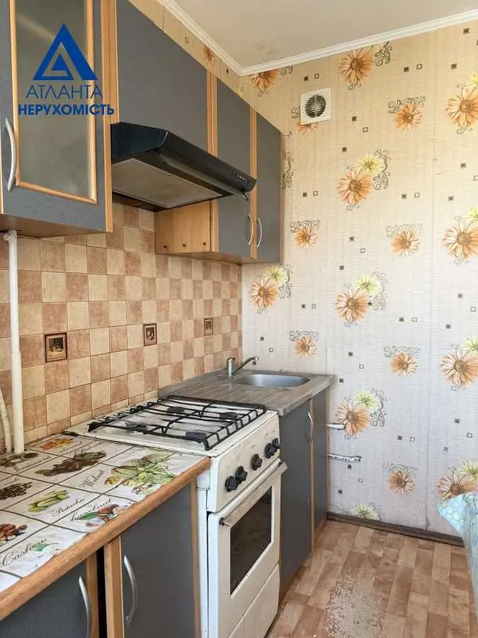 Фото Selling a 3-room apartment, 65.5 sq.m., Striletska Street  Lutsk, price: 65000 USD, code 7365