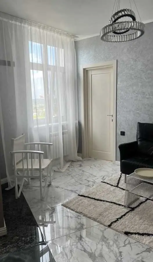 Фото Зняти 2 кімнатну квартиру, Микільсько-Слобідська вул. 15 Київ в довгострокову оренду, ціна: 1100 USD, код 7380