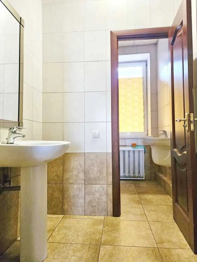 Фото Орендувати офіс, Іоана Павла II вул. (Патріса Лумумби)  Київ в довгострокову оренду, ціна: 57000 UAH, код 7383