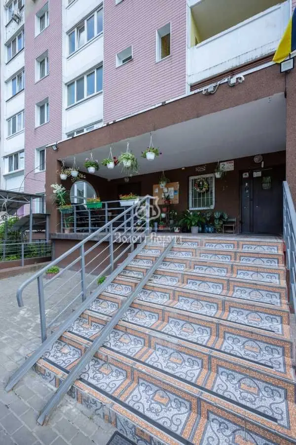 Фото Продаю 2-комнатную квартиру, 76.57 кв. м, Миколи Міхновського бульв. (Дружбы Народов)  Киев, цена: 120000 USD, код 7389